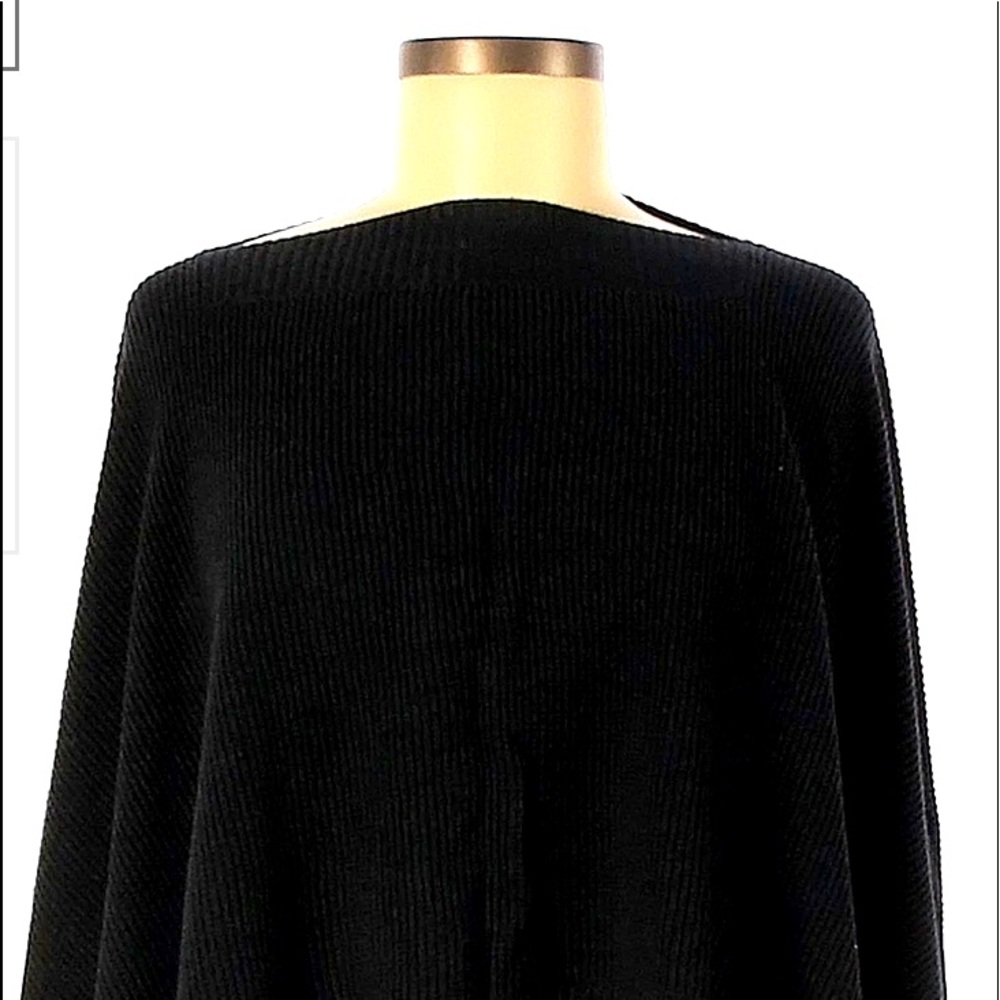 Black poncho by Lululemon